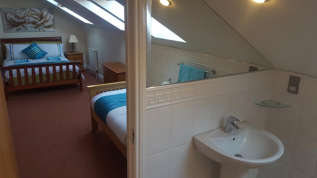 Penthouse Apartment Sleeps 11 * EDI